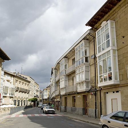 Apartamentos Turisticos Los Zapatos Morados Haro Exteriér fotografie