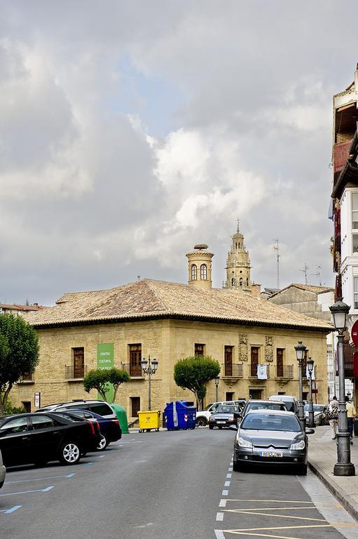 Apartamentos Turisticos Los Zapatos Morados Haro Exteriér fotografie