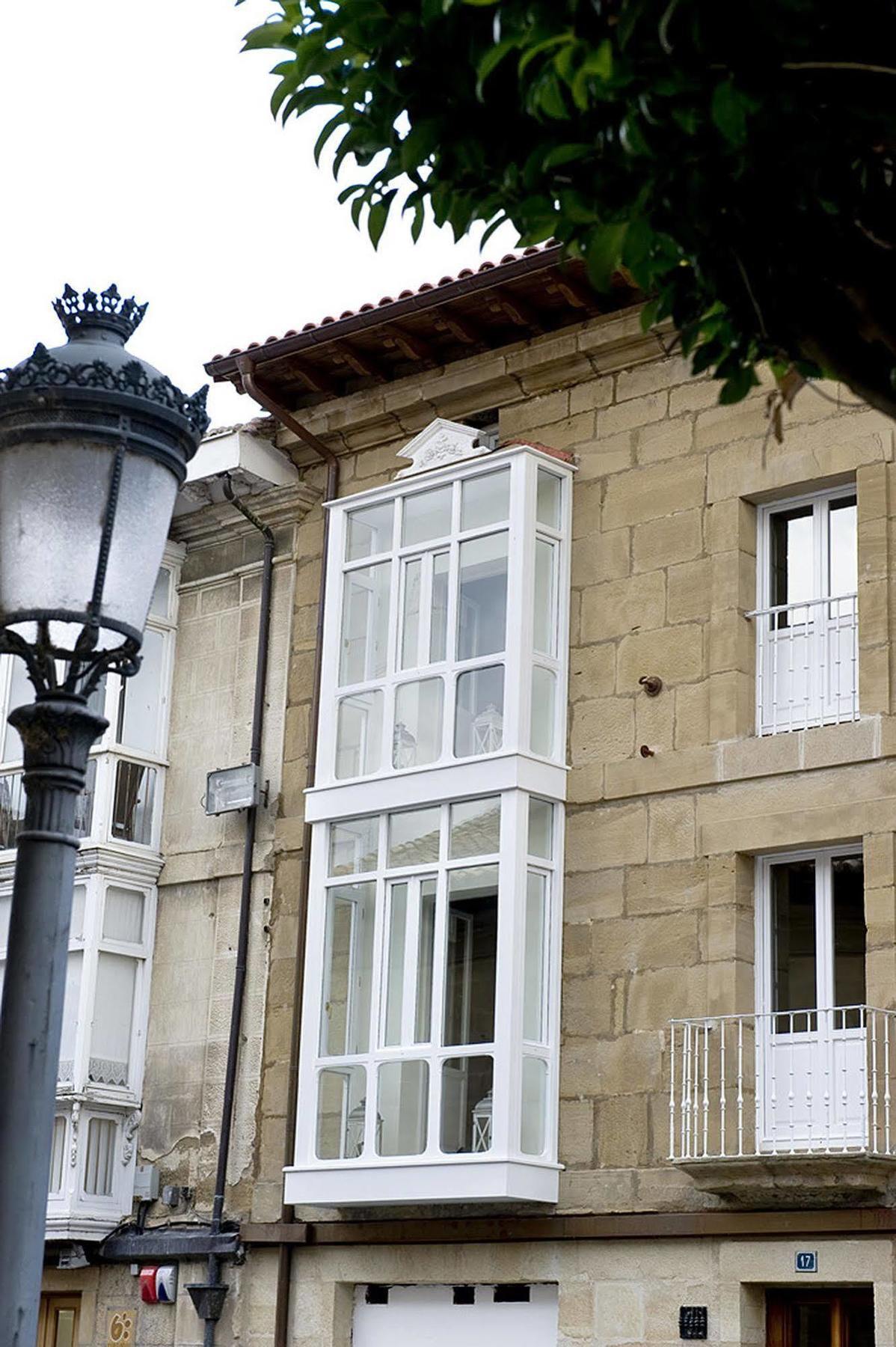 Apartamentos Turisticos Los Zapatos Morados Haro Exteriér fotografie