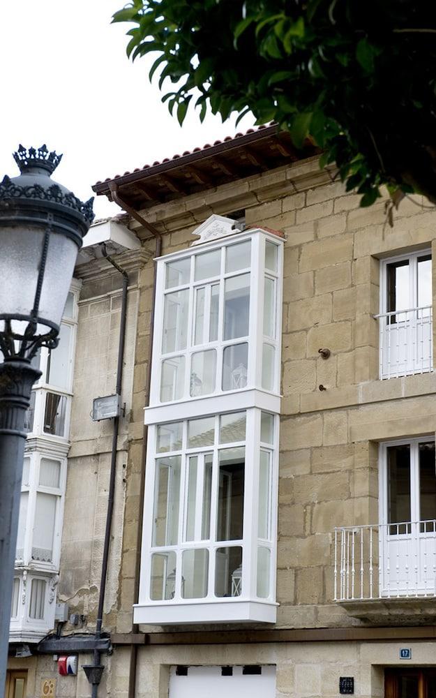 Apartamentos Turisticos Los Zapatos Morados Haro Exteriér fotografie